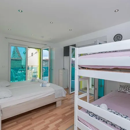 Apartments Road Star Dugi Rat Exterior foto