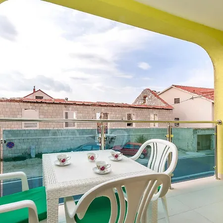 Apartments Road Star Dugi Rat Exterior foto