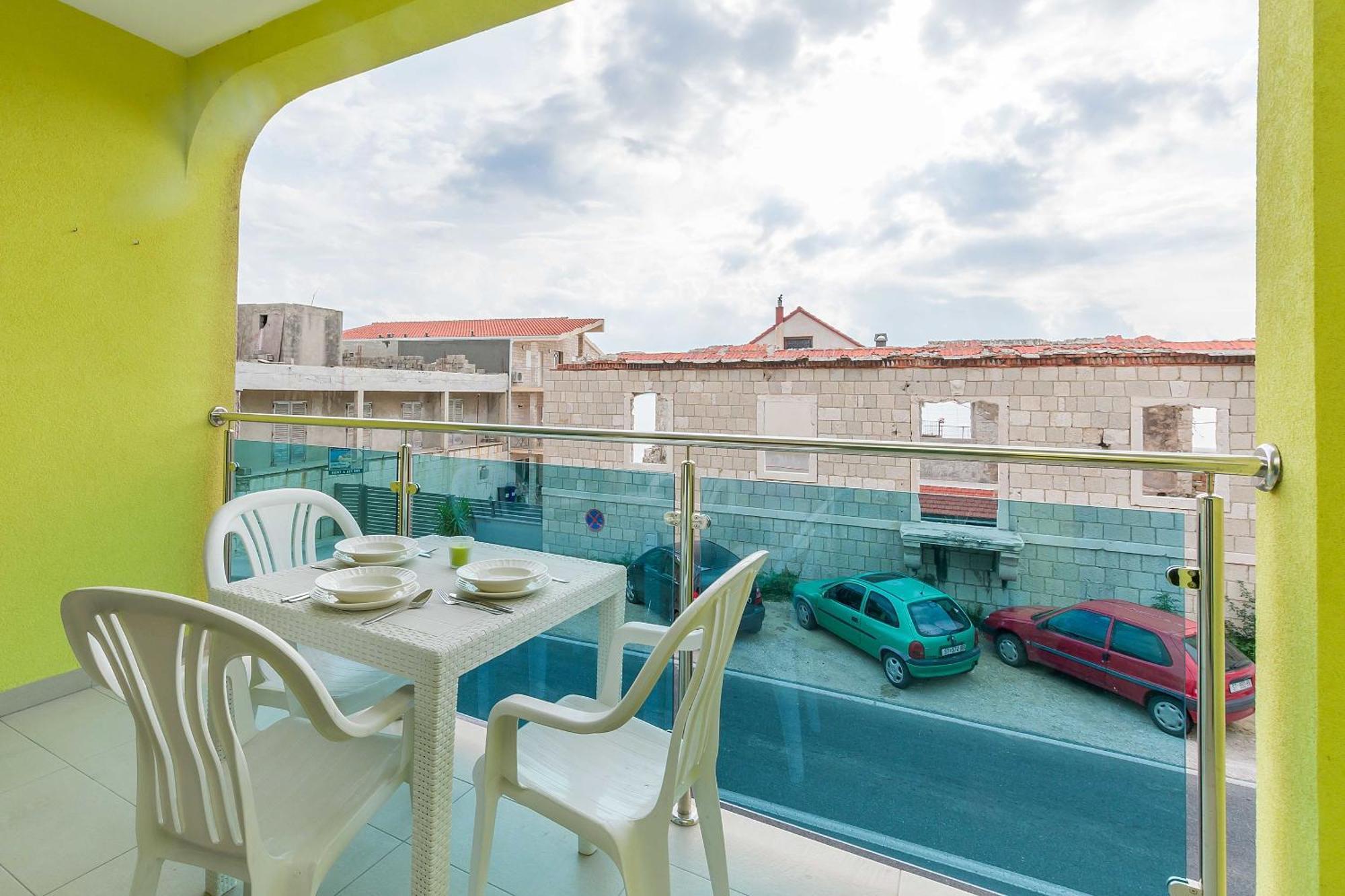 Road Star Apartment *